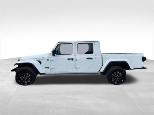 2025 Jeep Gladiator Nighthawk