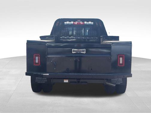 Bright White Clearcoat 2026 RAM 3500 Tradesman Crew Cab 4x4 8' Box