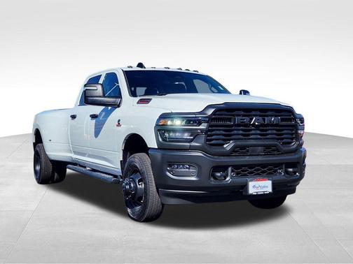 2026 RAM 3500 Tradesman Crew Cab 4x4 8' Box