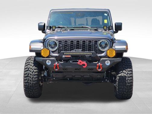 Granite Crystal Metallic Clearcoat 2025 Jeep Gladiator Rubicon