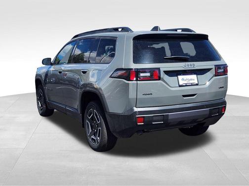 Sting-Gray Clearcoat 2026 Jeep Cherokee Laredo 4x4