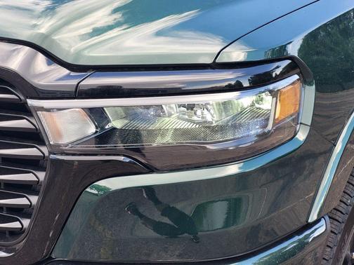 Serrano Green Metallic 2026 RAM 1500 Laramie