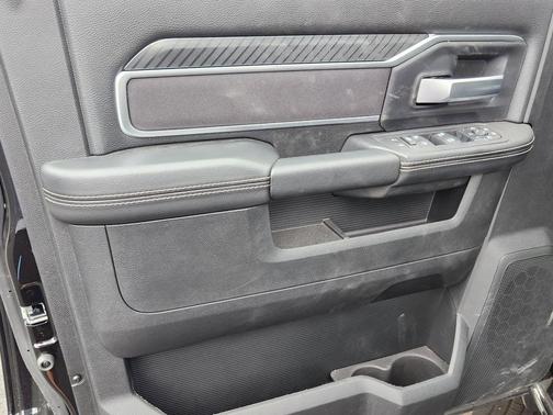 2025 RAM 2500 Big Horn Crew Cab 4x4 6'4' Box