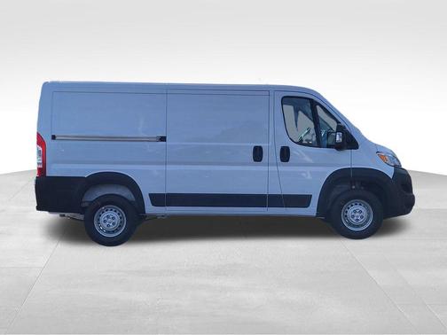Bright White Clearcoat 2026 RAM ProMaster 1500 Low Roof