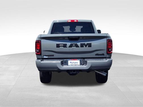 Ceramic Gray Clearcoat 2026 RAM 2500 Big Horn Crew Cab 4x4 6'4' Box