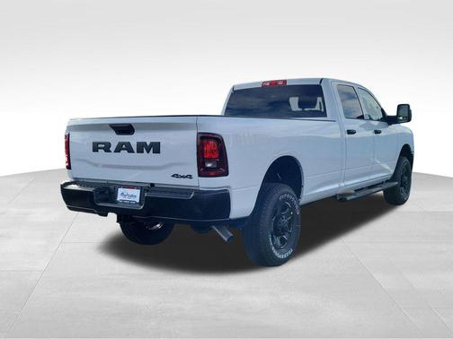 2026 RAM 2500 Tradesman Crew Cab 4x4 8' Box