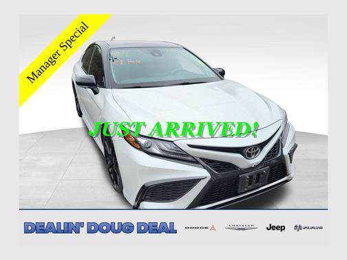 Midnight Black Metallic 2021 Toyota Camry XSE