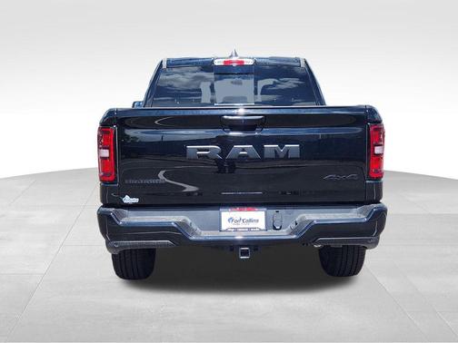 Diamond Black Crystal Pearlcoat 2026 RAM 1500 Big Horn/Lone Star