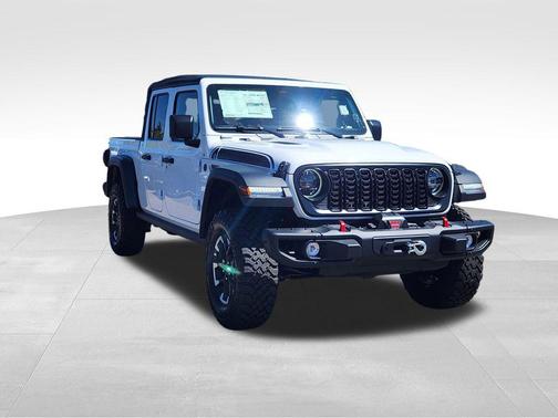 Bright White Clearcoat 2026 Jeep Gladiator Rubicon