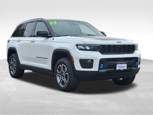 Bright White Clearcoat 2023 Jeep Grand Cherokee 4xe Trailhawk