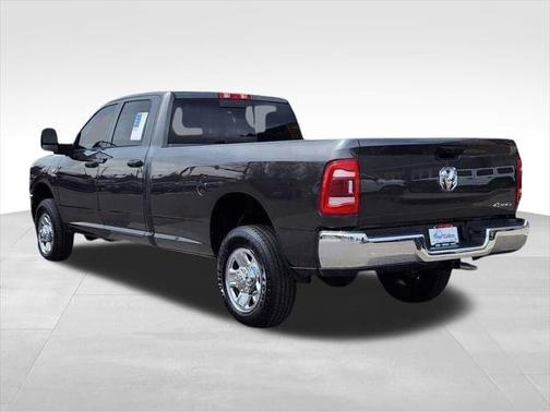 2024 RAM 3500 Tradesman Crew Cab 4x4 8' Box