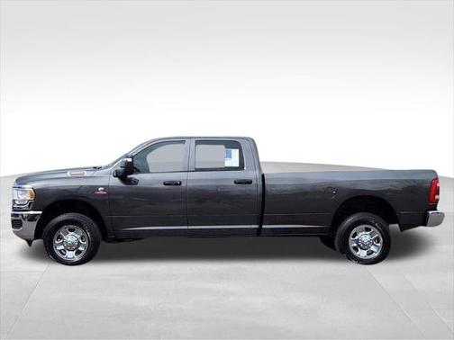 2024 RAM 3500 Tradesman Crew Cab 4x4 8' Box