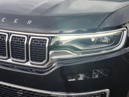 Diamond Black Crystal Pearlcoat 2025 Jeep Wagoneer L Series I 4x4
