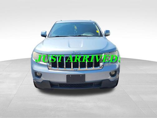 Winter Chill Pearlcoat 2012 Jeep Grand Cherokee Laredo