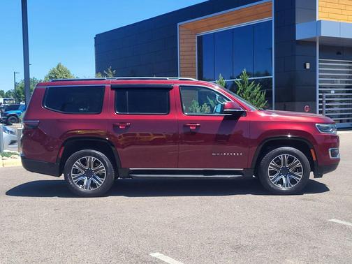 Velvet Red Pearlcoat 2022 Jeep Wagoneer Series III 4x4