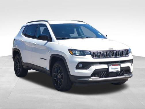 Bright White Clearcoat 2026 Jeep Compass Latitude