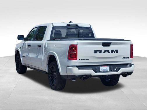 Ivory White Tri-Coat Pearlcoat 2026 RAM 1500 Limited