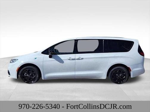 2025 Chrysler Pacifica Hybrid Premium S Appearance Pkg