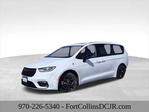 2025 Chrysler Pacifica Hybrid Premium S Appearance Pkg