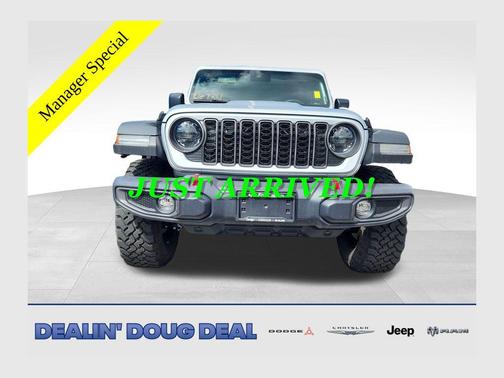 Silver Zynith Clearcoat 2024 Jeep Gladiator Rubicon