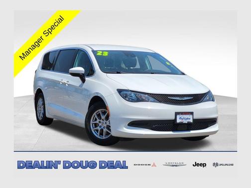 Bright White Clearcoat 2023 Chrysler Voyager LX