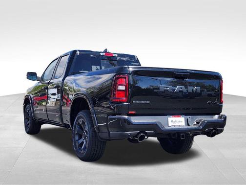 Diamond Black Crystal Pearlcoat 2026 RAM 1500 Big Horn/Lone Star