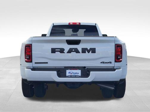 Bright White Clearcoat 2026 RAM 3500 Big Horn Crew Cab 4x4 8' Box