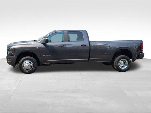 Granite Crystal Metallic Clearcoat 2026 RAM 3500 Big Horn Crew Cab 4x4 8' Box