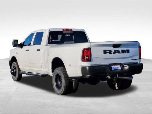 2026 RAM 3500 Tradesman Crew Cab 4x4 8' Box