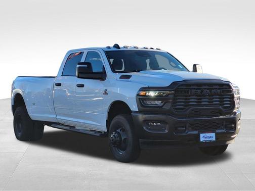 2026 RAM 3500 Tradesman Crew Cab 4x4 8' Box