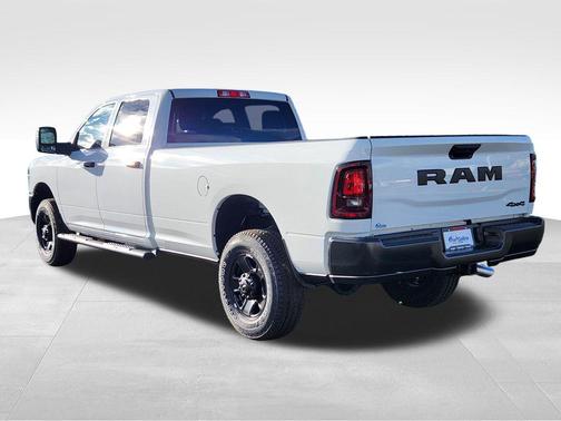 2026 RAM 2500 Tradesman Crew Cab 4x4 6'4' Box