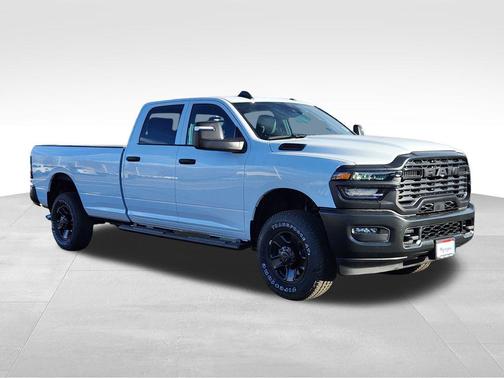 2026 RAM 2500 Tradesman Crew Cab 4x4 6'4' Box