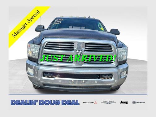 2017 RAM 3500 Big Horn Crew Cab 4x4 8' Box