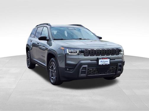 Sting-Gray Clearcoat 2026 Jeep Cherokee Laredo 4x4