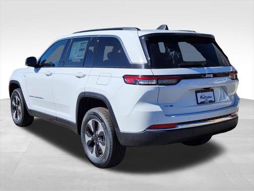 2025 Jeep Grand Cherokee 4xe Base