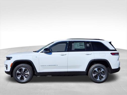 2025 Jeep Grand Cherokee 4xe Base