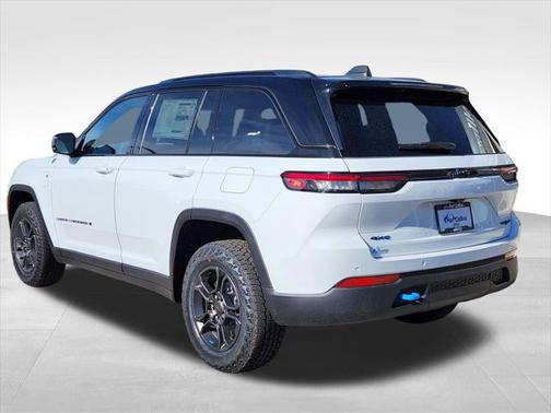 2025 Jeep Grand Cherokee 4xe Trailhawk