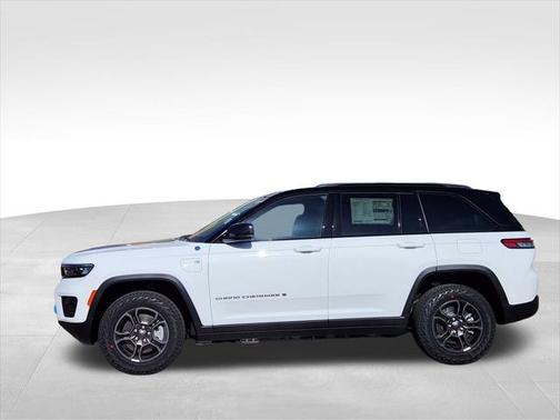2025 Jeep Grand Cherokee 4xe Trailhawk