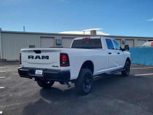 2026 RAM 3500 Tradesman Crew Cab 4x4 8' Box