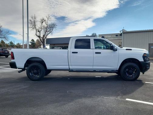 2026 RAM 3500 Tradesman Crew Cab 4x4 8' Box