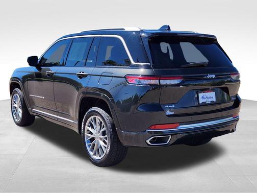 2023 Jeep Grand Cherokee Summit