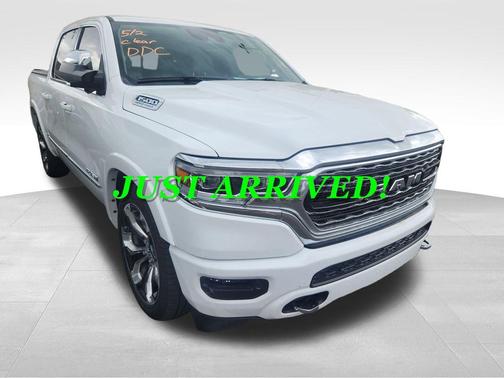 Bright White Clearcoat 2024 RAM 1500 Limited