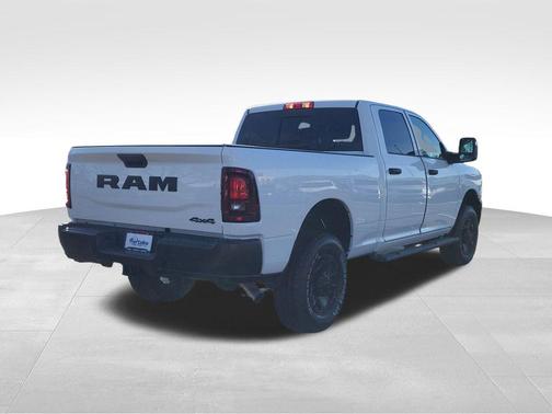 2026 RAM 2500 Tradesman Crew Cab 4x4 6'4' Box
