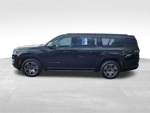 Diamond Black Crystal Pearlcoat 2025 Jeep Wagoneer L Series I 4x4