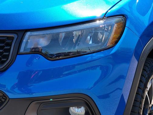 Hydro Blue Pearlcoat 2026 Jeep Compass Trailhawk