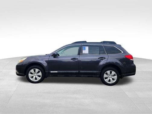 Graphite Gray Metallic 2011 Subaru Outback 2.5 i Premium
