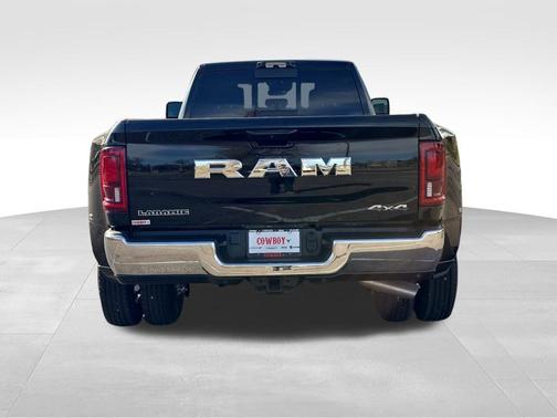 2026 RAM 3500 Laramie Crew Cab 4x4 8' Box