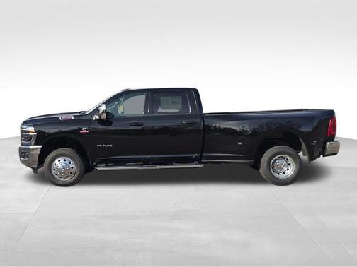 2026 RAM 3500 Laramie Crew Cab 4x4 8' Box
