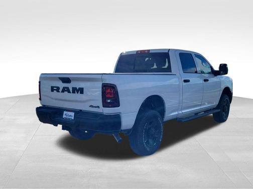 2026 RAM 2500 Tradesman Crew Cab 4x4 6'4' Box