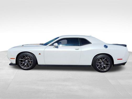 2016 Dodge Challenger R/T Scat Pack
